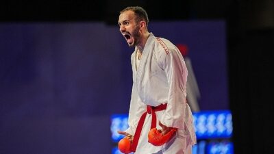 Kocaeli Büyükşehir Belediye Kağıtspor’un başarılı sporcuları, ay yıldızlı forma altında