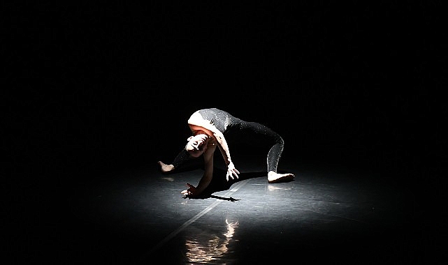 İstanbul Devlet Opera ve Balesi, ‘Rezonans’ adlı modern dans gösterisi