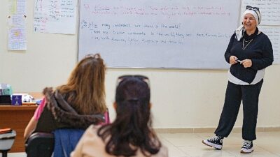 İzmir Büyükşehir Belediyesi, İzmir’de yaşayan tüm kadınların güçlendirilmesi amacıyla sosyal,