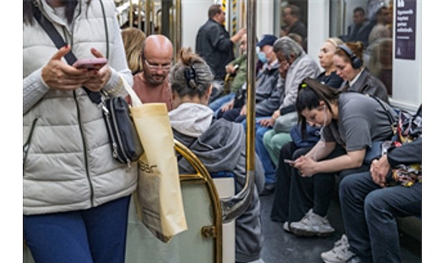 İzmir Büyükşehir Belediyesi, İzmir Metrosu’nda kesintisiz iletişim dönemini başlattı.  Metroyu