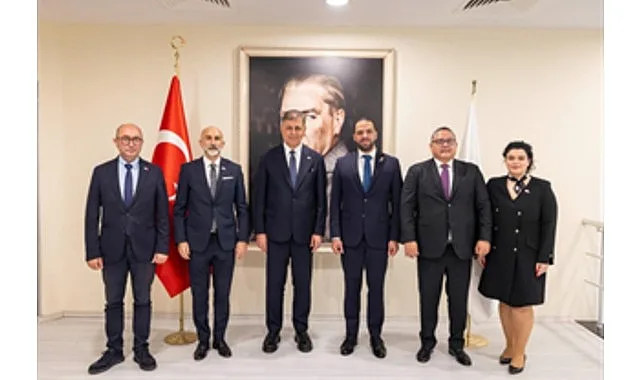 İzmir Büyükşehir Belediye Başkanı Dr. Cemil Tugay, Guatemala Büyükelçisi Eduardo