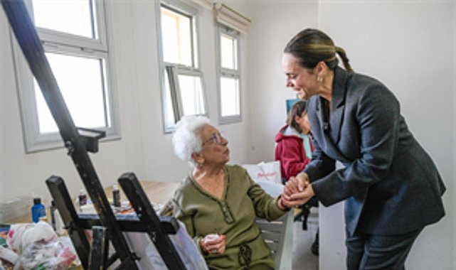 İzmir Büyükşehir Belediye Başkanı Dr. Cemil Tugay’ın eşi Öznur Tugay’ın