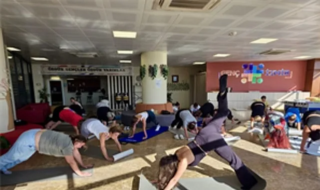 İzmir Büyükşehir Belediyesi bünyesinde faaliyet gösteren Genç İzmir tarafından “Yoga