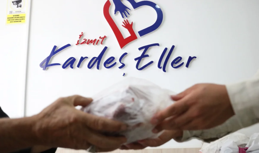 İzmit Belediyesi, Kardeş Eller Mağazası’nda gıda ürünlerinin çöpe atıldığı yönündeki