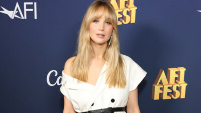 Hollywood’un sevilen yıldızı Jennifer Lawrence, ikinci çocuğunu kucağına almanın heyecanını