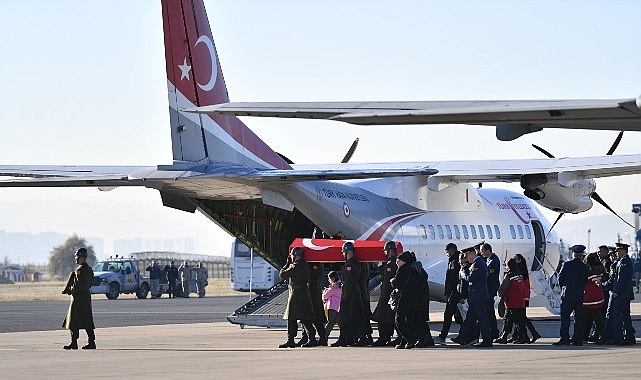 Kahramankazan Belediye Başkanı Selim Çırpanoğlu, uçak kazasında şehit olan 20