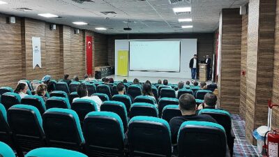 Geyve Belediyesi’nin ev sahipliğinde, Marmara Belediyeler Birliği tarafından düzenlenen “Kamu