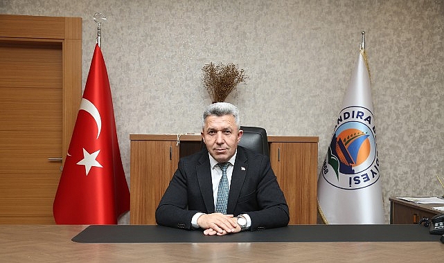 Mesajında öğretmenlerin toplumun temelini oluşturan en kıymetli yapı taşları olduğunu