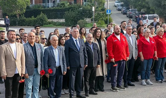 Eski Başbakanlardan Bülent Ecevit vefatının 19. yılında Güzelbahçe’de ismine verilen