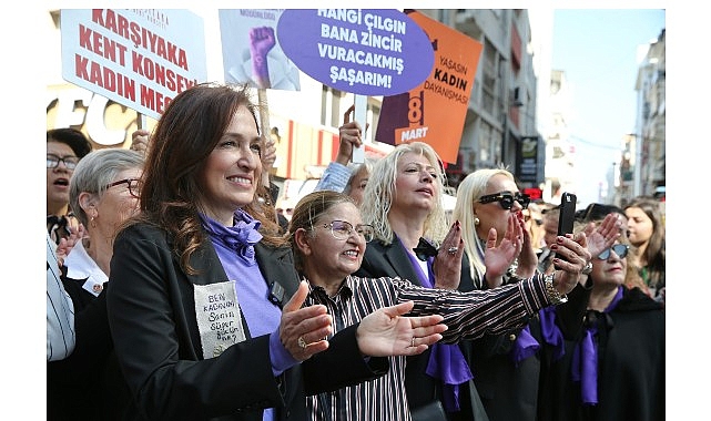 Karşıyaka Belediyesi, 25 Kasım Kadına Yönelik Şiddetle Mücadele Günü’nde, iki