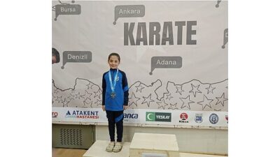 Kartepe Belediyespor’un karate branşındaki sporcuları, Türkiye Minikler–Yıldızlar Karate Gelişim Ligi’nde