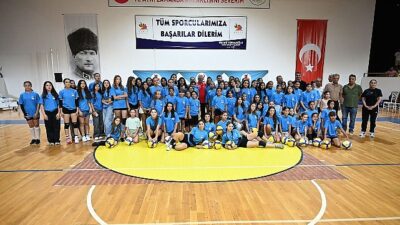 Kemer Belediyesi, açtığı ücretsiz kick boks, karate, basketbol, voleybol ve