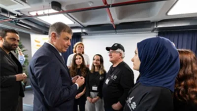 İzmir Büyükşehir Belediye Başkanı Dr. Cemil Tugay’ın, kentin geleceğini İzmirlilerle