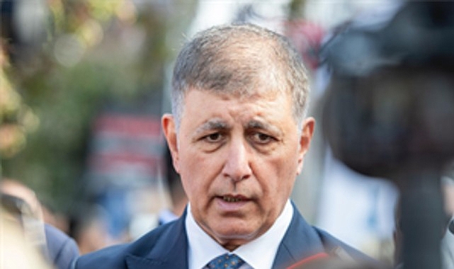 İzmir Büyükşehir Belediye Başkanı Dr. Cemil Tugay, yıllardır kent gündeminde