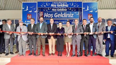 Manisa Büyükşehir Belediyesi’nin destekleriyle bu sene 8’incisi düzenlenen Kitap Fuarı,