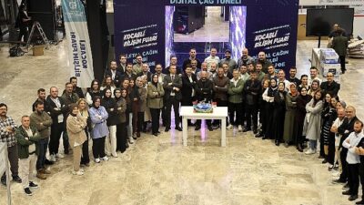 Kocaeli Büyükşehir Belediyesi’nin bilişim meraklılarını alanında uzman isim ve kurumlarla