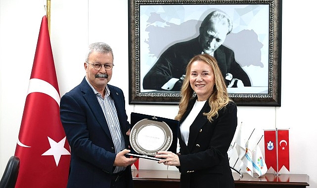 Konak Belediyesi’yle Balkan ve Ada Türkleri Dernekleri arasında imzalanan protokolle