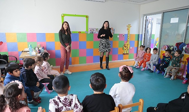 Konak Belediyesi bünyesinde faaliyet gösteren Mutlu Çocuklar Oyun Evleri’nde bulunan