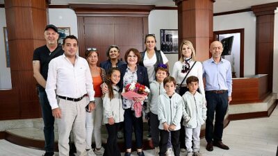 Türkiye Optimist Yarışları’nda Didim’i başarıyla temsil eden genç yelkenciler, yöneticileri