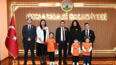 Osmangazi Belediye Başkanı Erkan Aydın, Lösemili Çocuklar Vakfı (LÖSEV) Bursa