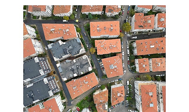 Maltepe Belediyesi, ilçenin yollarını yenileme ve iyileştirme çalışmalarını aralıksız sürdürüyor.