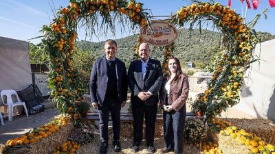 İzmir Büyükşehir Belediye Başkanı Dr. Cemil Tugay, Menderes Belediyesi'nin düzenlediği