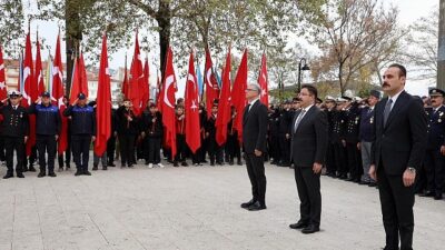 Türkiye Cumhuriyeti'nin kurucusu Ulu Önder Gazi Mustafa Kemal Atatürk, vefatının