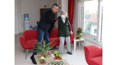 Nilüfer Belediyesi, huzurevinde gerçekleştirdiği deprem ve yangın tatbikatıyla, afet farkındalığında