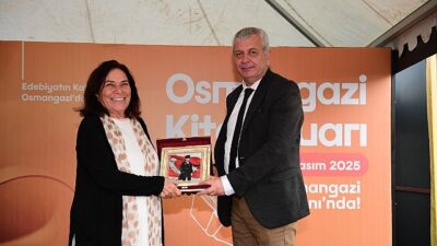 Bu yıl kapılarını kitapseverler için aralayan Osmangazi Kitap Fuarı, Bursalılar