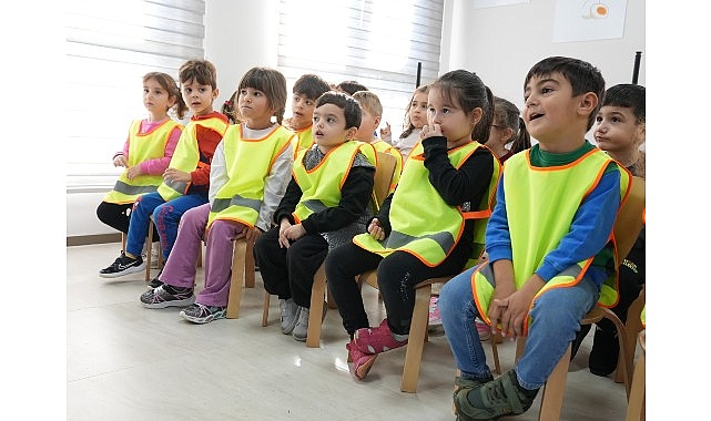 Osmangazi Belediyesi’ne bağlı kreş ve gündüz bakım evlerinde düzenlenen ‘İş