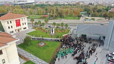 Osmangazi Belediyesi, Türkiye Cumhuriyeti’nin kurucusu Büyük Önder Mustafa Kemal Atatürk’ü,