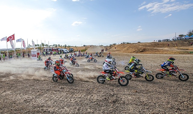 Türkiye Motokros Şampiyonası’nda sezon finali için geri sayım başladı. Türkiye Motosiklet