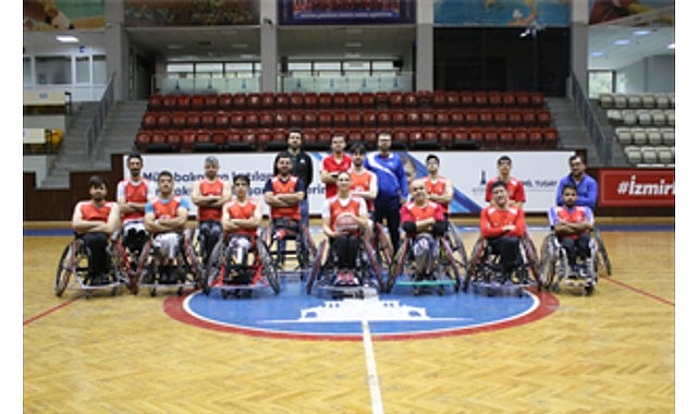 İzmir Büyükşehir Belediyesi Spor Kulübü Tekerlekli Sandalye Basketbol Takımı, bu