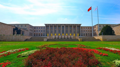 TBMM Genel Kurulu, turizm ve vakıflarla ilgili düzenlemeleri içeren Vakıflar