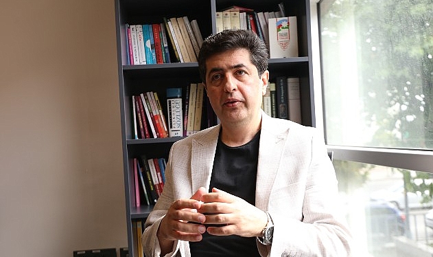 Üsküdar Üniversitesi Sosyoloji Bölümü Öğretim Üyesi Prof. Dr. Ebulfez Süleymanlı, evlilik