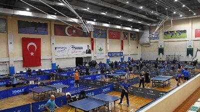 Osmangazi Belediyesi’nin destekleriyle Bursa Veteran Masa Tenisçileri Spor Kulübü tarafından