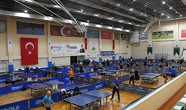 Osmangazi Belediyesi’nin destekleriyle Bursa Veteran Masa Tenisçileri Spor Kulübü tarafından