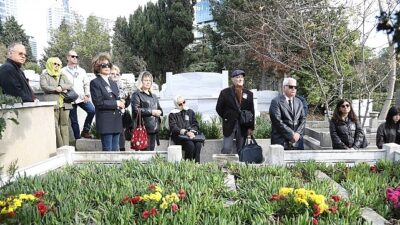 İstanbul Büyükşehir Belediyesi Şehir Tiyatroları’nın usta sanatçısı Kerem Yılmazer için,