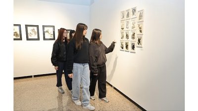 Küçükçekmece Belediyesi Sefaköy Galeri Küp, ressam Elif Çelebi’nin ‘Varlığın Arayüzü’ adlı