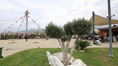 Efes Selçuk Belediyesi, her pazar Efes Tarlası Yaşam Köyü’nde düzenlendiği