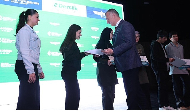 Kocaeli Büyükşehir Belediyesi, LGS ve YKS’ye hazırlanan 60 bin öğrencinin