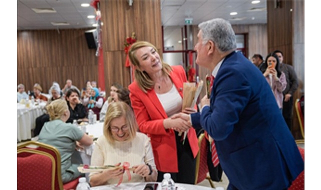 İzmir Büyükşehir Belediyesi’nin Buca Sosyal Yaşam Kampüsü’nde hizmet veren Zübeyde