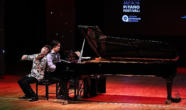 Antalya Büyükşehir Belediyesi ev sahipliğinde bu yıl 25’incisi düzenlenen Uluslararası