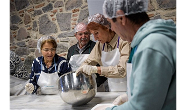 İzmir Büyükşehir Belediyesi tarafından 60 yaş ve üstü yurttaşlar için