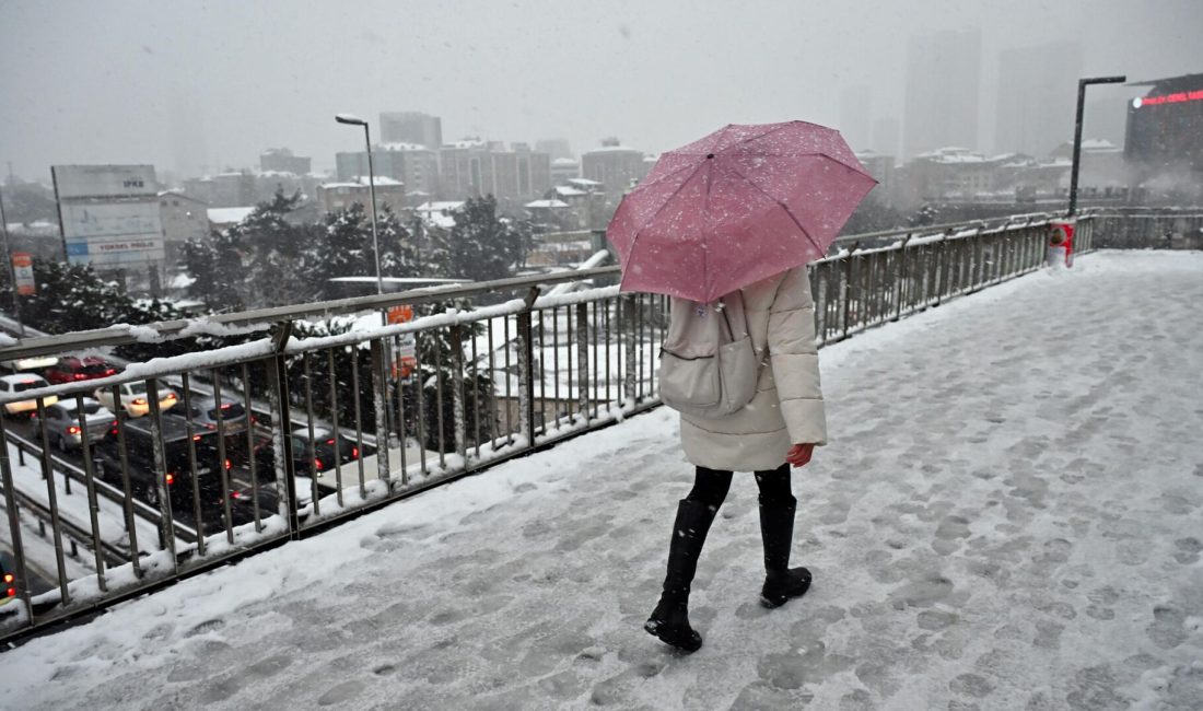 AKOM,  İstanbul'da soğuk ve yağışlı havanın etkisini artıracağını belirterek