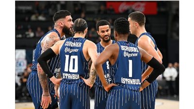 Anadolu Efes Spor Kulübü, yeni yılın ilk maçına ev sahipliği