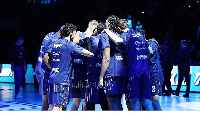 Evindeki son maçtan galibiyetle ayrılan Anadolu Efes Spor Kulübü, EuroLeague’in