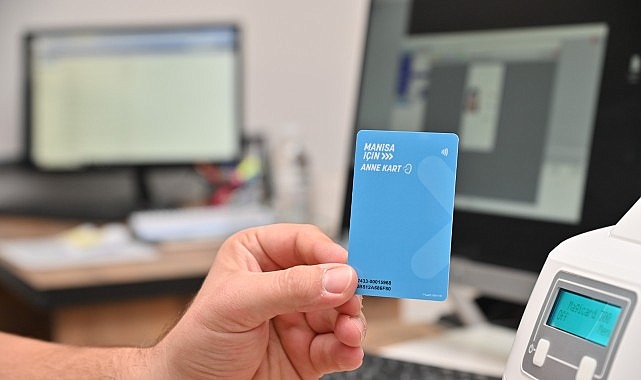 Manisa Büyükşehir Belediyesi’nin sosyal belediyecilik vizyonuyla hayata geçirdiği Anne Kart