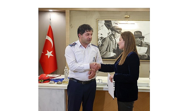 Antalya Büyükşehir Belediyesi’ne bağlı toplu taşıma şoförü Yusuf Yevlal, örnek