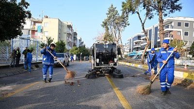 Aydın Büyükşehir Belediye Başkanı Özlem Çerçioğlu’nun kent genelinde yürüttüğü çevre